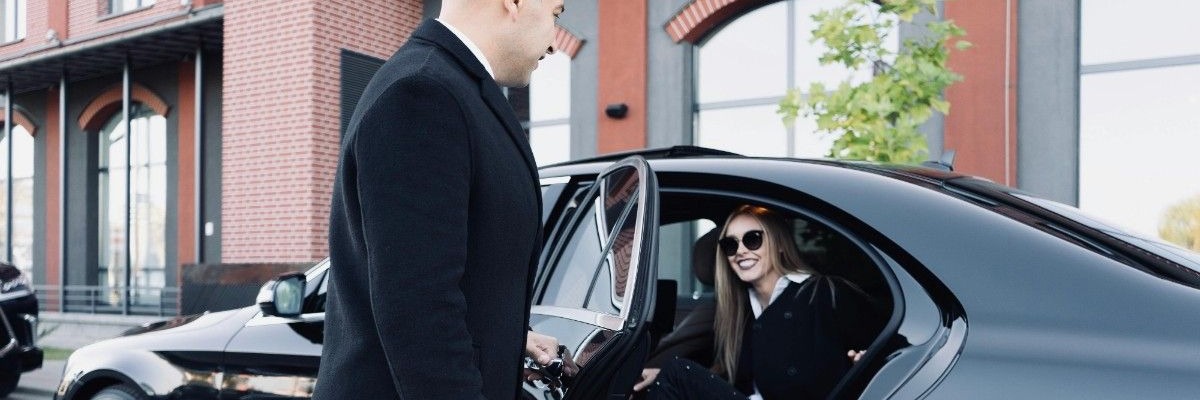Hire personal drivers in UAE