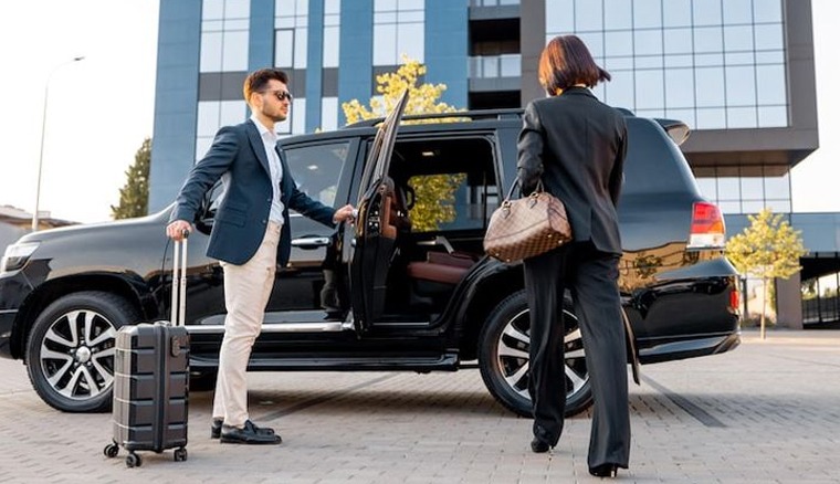 Driving Services in Arabian Ranches 